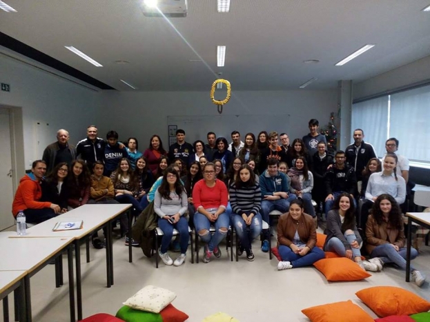 Guimarães: Apresentação na Escola EB 2,3 das Caldas das Taipas